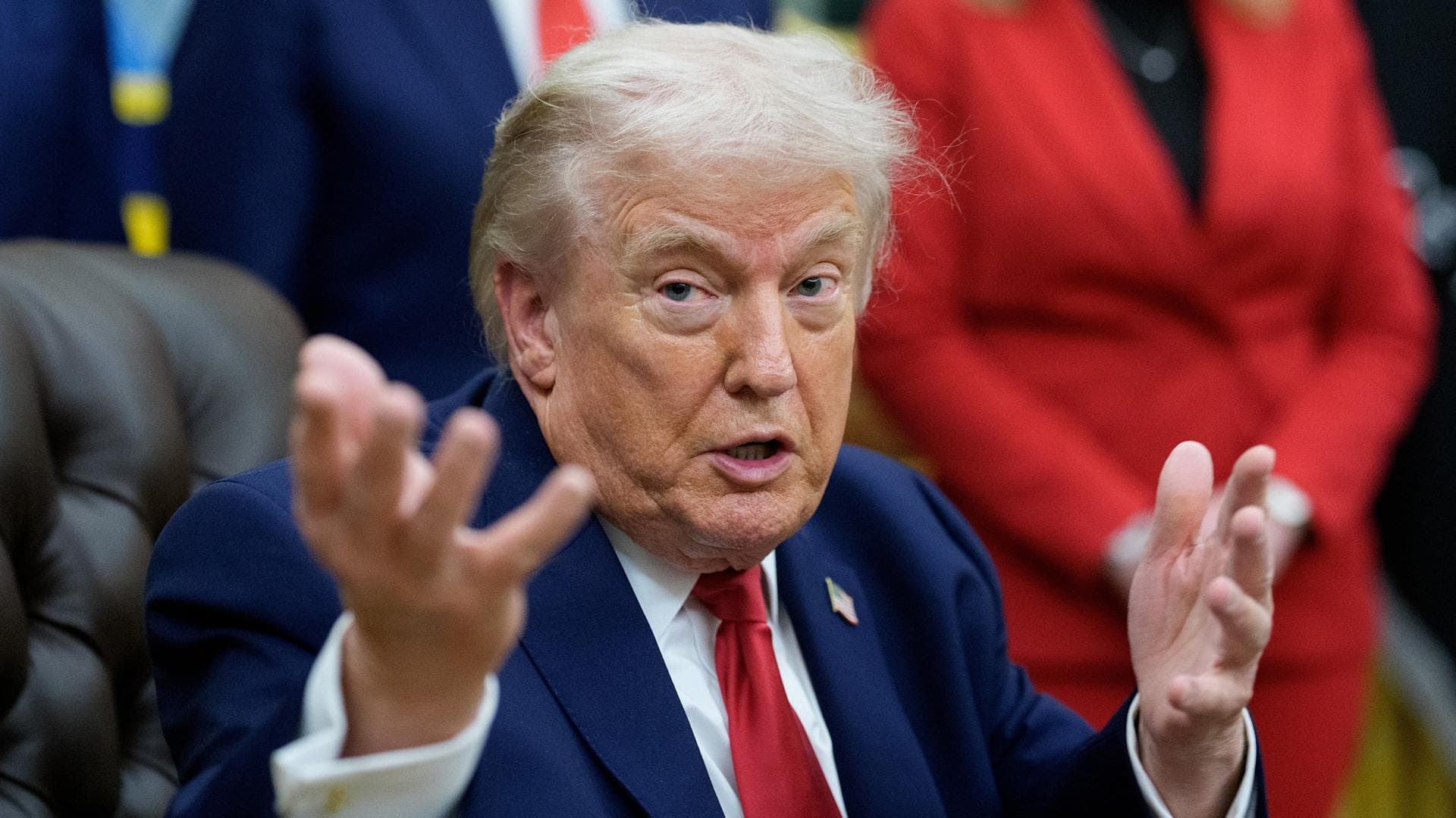 트럼프, 한국 겨냥 관세 인상 선언